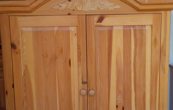 Wall Units & Hutches